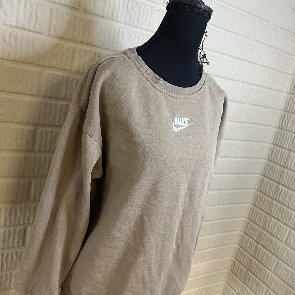 Nike Girl's Sportwear Club Fleece Crewneck Sz XL Beige Oversized Loungewear - Picture 3 of 7